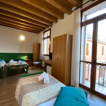 Hotel Casa Santa Caterina E Sant Antonio à Padoue Extérieur photo