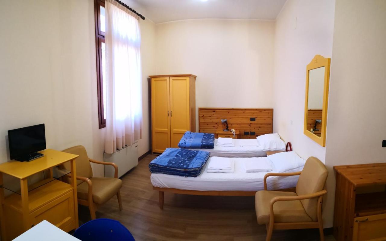 Hotel Casa Santa Caterina E Sant Antonio à Padoue Extérieur photo