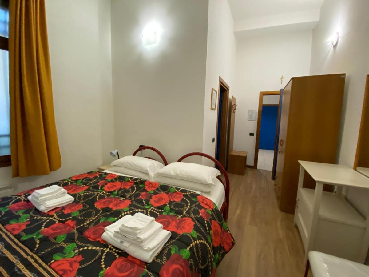 Hotel Casa Santa Caterina E Sant Antonio à Padoue Extérieur photo