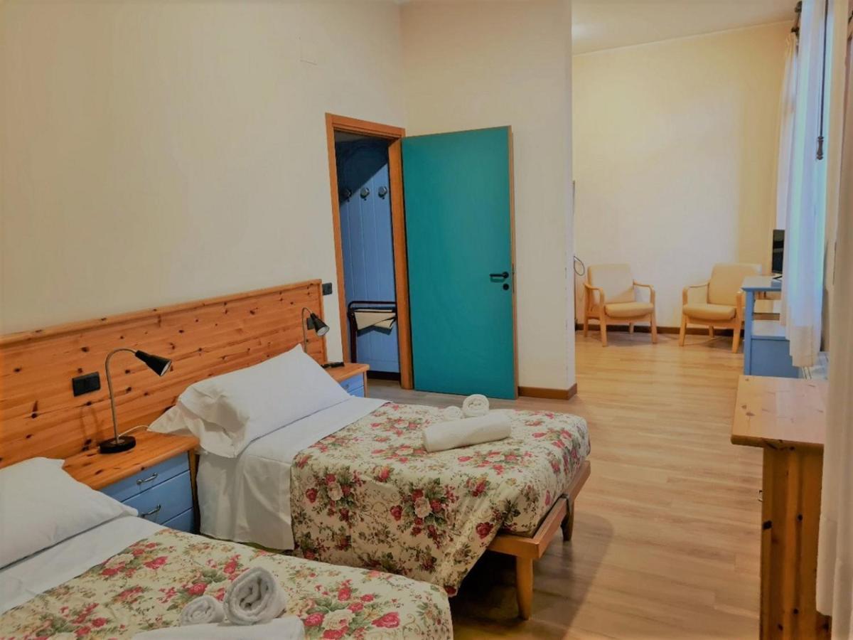 Hotel Casa Santa Caterina E Sant Antonio à Padoue Extérieur photo